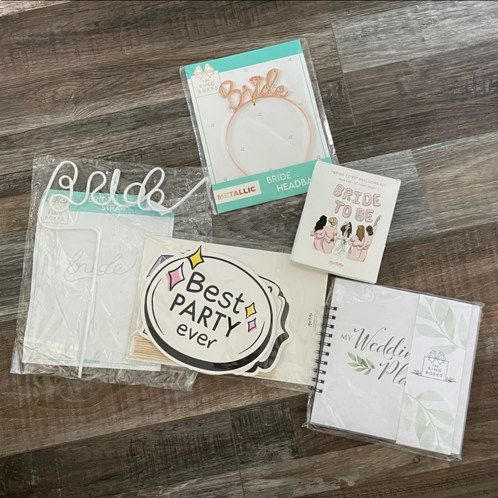 Bride/bachelorette accessories